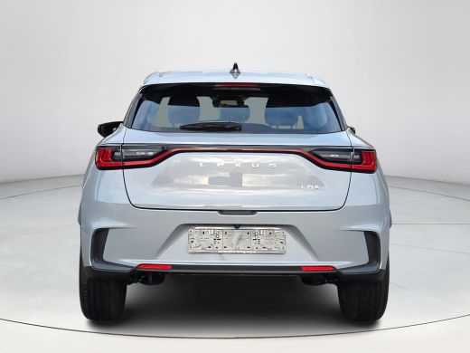 Lexus LBX Elegant 2WD | Apple CarPlay | Parkeersensoren | Stuur/Stoelverwarming | Rijklaarprijs incl. garan... ActivLease financial lease