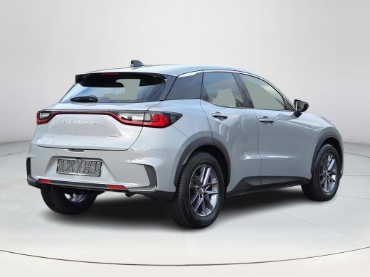 Lexus LBX Elegant 2WD | Apple CarPlay | Parkeersensoren | Stuur/Stoelverwarming | Rijklaarprijs incl. garan... ActivLease financial lease