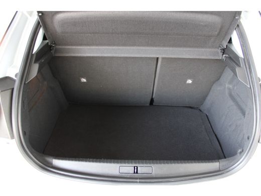 Opel Corsa 1.2 Elegance | Apple Carplay | Parkeersensoren Achter | Lichtmetalen velgen | ActivLease financial lease