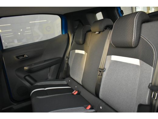 Opel Frontera 1.2 Turbo Hybrid Edition 110pk Automaat DEMO-DEAL! | Navigatie | Stuur/Stoelverwarming | Achterui... ActivLease financial lease