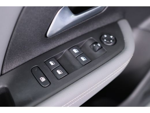 Opel Mokka 1.2 Turbo | Climate control | Full Led | Carplay | Cruise control | Lichtmetaal | Dab+ | ActivLease financial lease