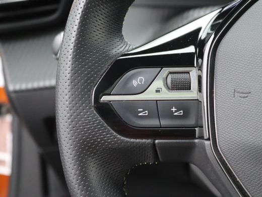 Peugeot 2008 1.2 PureTech GT | Achteruitrijcamera | Airco (automatisch) | Apple Carplay/Android Auto|telefooni... ActivLease financial lease