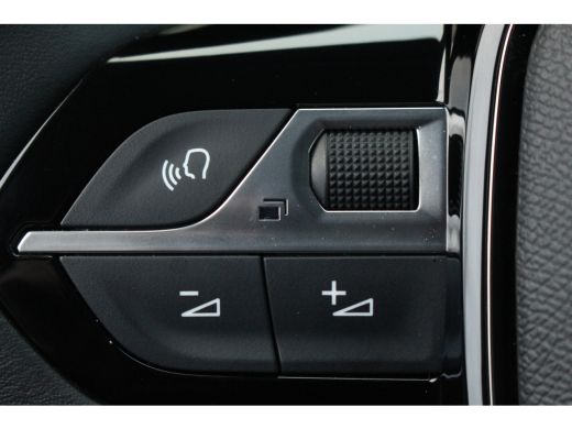 Peugeot 208 1.2 Hybrid 110 e-DCS6 Allure | Camera V+A | Navi | Cruise | Carplay | Dodehoek Sens. | LMV 16" | ... ActivLease financial lease