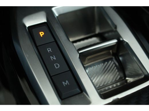 Peugeot 208 1.2 Hybrid 110 e-DCS6 Allure | Camera V+A | Navi | Cruise | Carplay | Dodehoek Sens. | LMV 16" | ... ActivLease financial lease