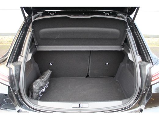 Peugeot 208 1.2 Hybrid 110 e-DCS6 Allure | Camera V+A | Navi | Cruise | Carplay | Dodehoek Sens. | LMV 16" | ... ActivLease financial lease