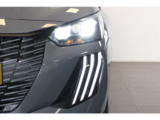 Peugeot 208 1.2 Hybrid 110 e-DCS6 Allure | Navi | Clima | Cruise | Camera V+A | Parkeersensoren V+A | Dodehoe... ActivLease financial lease