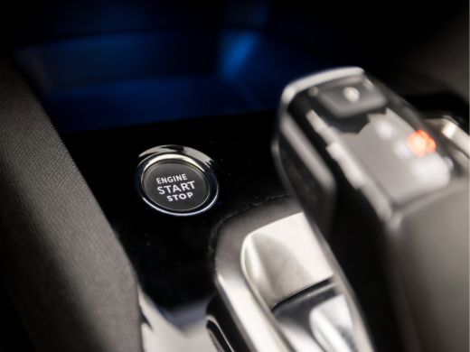 Peugeot 3008 1.6 HYbrid 225 Allure Sport 225Pk Automaat (APPLE CARPLAY, GROOT NAVI, 360 CAMERA, LEDER, SPORTST... ActivLease financial lease