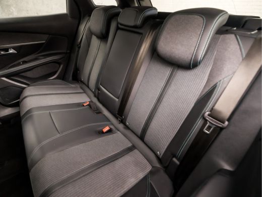 Peugeot 3008 1.6 HYbrid 225 Allure Sport 225Pk Automaat (APPLE CARPLAY, GROOT NAVI, 360 CAMERA, LEDER, SPORTST... ActivLease financial lease