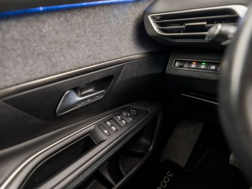 Peugeot 3008 1.6 HYbrid 225 Allure Sport 225Pk Automaat (APPLE CARPLAY, GROOT NAVI, 360 CAMERA, LEDER, SPORTST... ActivLease financial lease