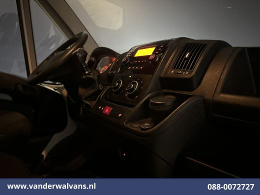 Peugeot Boxer 2.2 BlueHDi 120pk L1H1 Euro6 Airco | Dakdragers | 2500kg Trekhaak Bijrijdersbank ActivLease financial lease