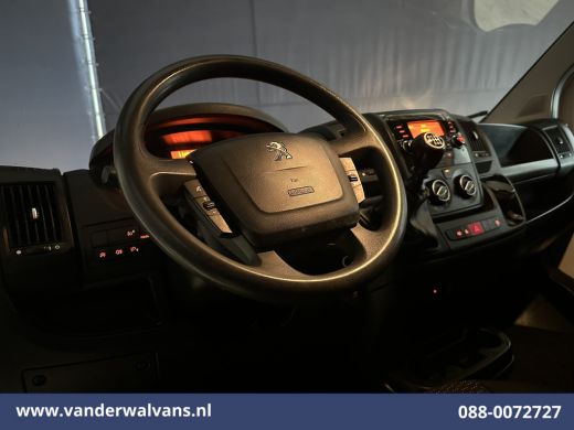 Peugeot Boxer 2.2 BlueHDi 120pk L1H1 Euro6 Airco | Dakdragers | 2500kg Trekhaak Bijrijdersbank ActivLease financial lease