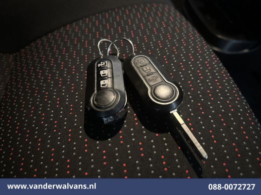 Peugeot Boxer 2.2 BlueHDi 120pk L1H1 Euro6 Airco | Dakdragers | 2500kg Trekhaak Bijrijdersbank ActivLease financial lease