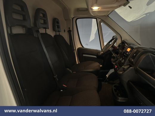 Peugeot Boxer 2.2 BlueHDi 120pk L1H1 Euro6 Airco | Dakdragers | 2500kg Trekhaak Bijrijdersbank ActivLease financial lease