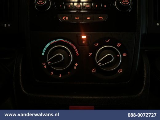 Peugeot Boxer 2.2 BlueHDi 120pk L1H1 Euro6 Airco | Dakdragers | 2500kg Trekhaak Bijrijdersbank ActivLease financial lease