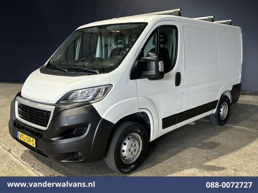 Peugeot Boxer 2.2 BlueHDi 120pk L1H1 Euro6 Airco | Dakdragers | 2500kg Trekhaak Bijrijdersbank ActivLease financial lease