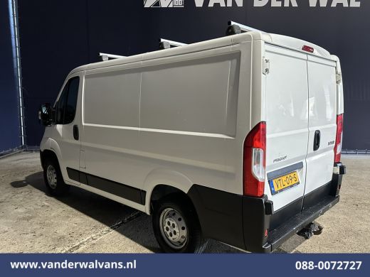 Peugeot Boxer 2.2 BlueHDi 120pk L1H1 Euro6 Airco | Dakdragers | 2500kg Trekhaak Bijrijdersbank ActivLease financial lease