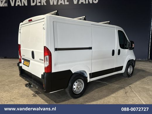 Peugeot Boxer 2.2 BlueHDi 120pk L1H1 Euro6 Airco | Dakdragers | 2500kg Trekhaak Bijrijdersbank ActivLease financial lease