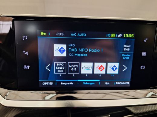 Peugeot e-2008 EV Active 50 kWh Navigatie | Stoelverwarming | Camera | DAB | Climate | 3-Fase! | Airco (automati... ActivLease financial lease