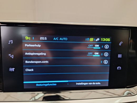 Peugeot e-2008 EV Active 50 kWh Navigatie | Stoelverwarming | Camera | DAB | Climate | 3-Fase! | Airco (automati... ActivLease financial lease