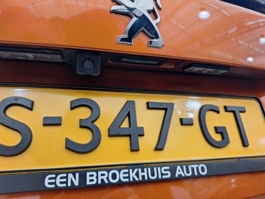 Peugeot e-2008 EV Active 50 kWh Navigatie | Stoelverwarming | Camera | DAB | Climate | 3-Fase! | Airco (automati... ActivLease financial lease