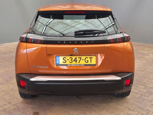 Peugeot e-2008 EV Active 50 kWh Navigatie | Stoelverwarming | Camera | DAB | Climate | 3-Fase! | Airco (automati... ActivLease financial lease