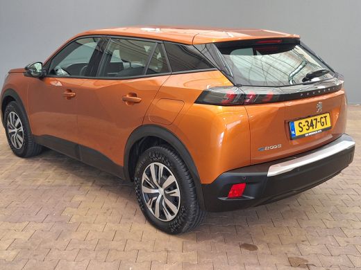 Peugeot e-2008 EV Active 50 kWh Navigatie | Stoelverwarming | Camera | DAB | Climate | 3-Fase! | Airco (automati... ActivLease financial lease