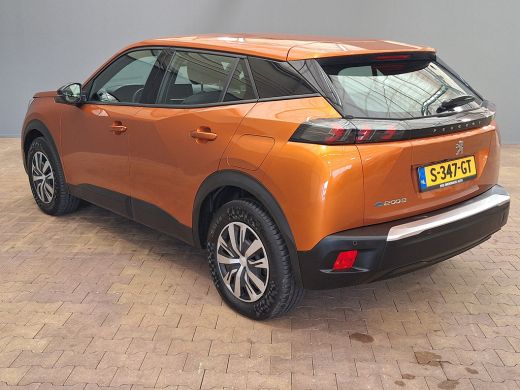 Peugeot e-2008 EV Active 50 kWh Navigatie | Stoelverwarming | Camera | DAB | Climate | 3-Fase! | Airco (automati... ActivLease financial lease