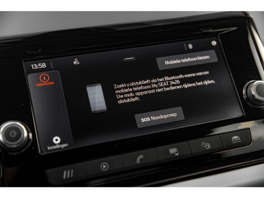 Seat Arona 1.0 TSI Style | Cruise Control | Carplay | Parkeersenor achter | Climate Control ActivLease financial lease