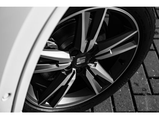 Seat Ateca FR Business Intense | Achteruitrijcamera | Airconditioning automatisch met 2-zone-temperatuurrege... ActivLease financial lease