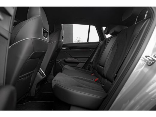 Skoda Elroq 85 286pk Sportline Edition | Trekhaak | Adaptive Cruise | Achteruitrijcamera | Matrix LED | Keyless ActivLease financial lease