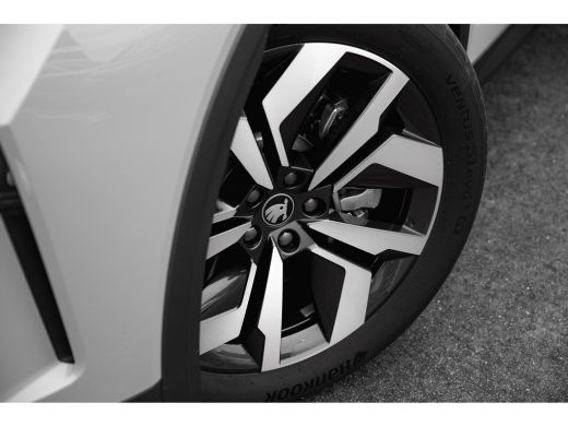 Skoda Elroq 85 286pk Sportline Edition | Trekhaak | Adaptive Cruise | Achteruitrijcamera | Matrix LED | Keyless ActivLease financial lease