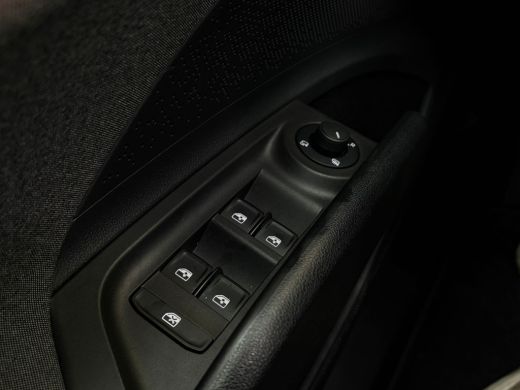 Skoda Enyaq iV 60 180 pk | Achteruitrijcamera | Cruise control | Navigatie | ActivLease financial lease