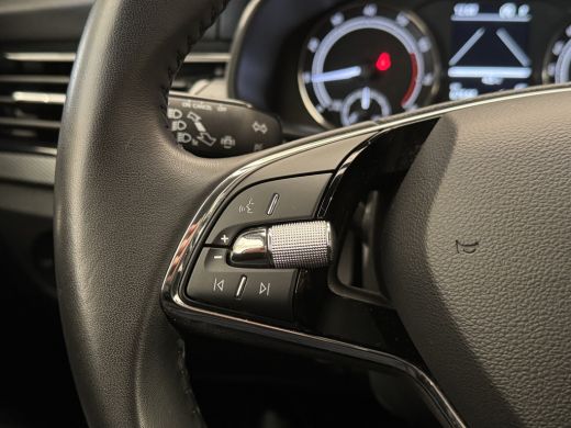 Skoda Kamiq 1.0 TSI Ambition 16" Lichtmetaal | Cruise | Airco | Bluetooth | LED | Elek. Ramen | Airco | Apple... ActivLease financial lease