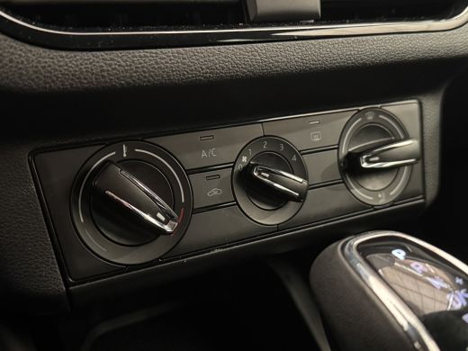 Skoda Kamiq 1.0 TSI Ambition 16" Lichtmetaal | Cruise | Airco | Bluetooth | LED | Elek. Ramen | Airco | Apple... ActivLease financial lease