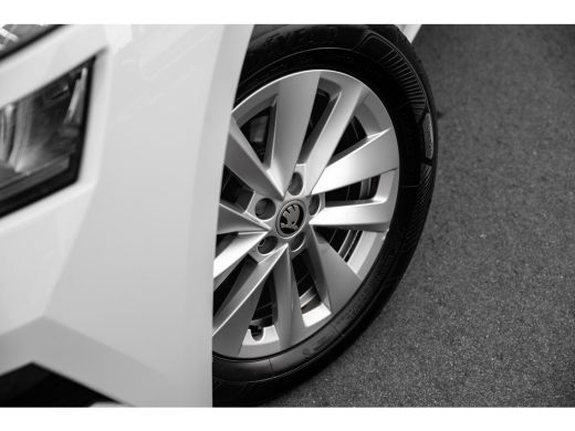 Skoda Kamiq 1.0 TSI Ambition | Cruise Controle | Airco | Carplay ActivLease financial lease