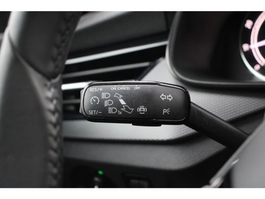 Skoda Kamiq 1.0 TSI Ambition | NL-AUTO! | 1E EIGENAAR! | CRUISE | LANE ASSIST | DEALER OH! | 16" LMV | LED | ... ActivLease financial lease