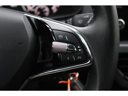 Skoda Kamiq 1.0 TSI Ambition | NL-AUTO! | 1E EIGENAAR! | CRUISE | LANE ASSIST | DEALER OH! | 16" LMV | LED | ... ActivLease financial lease