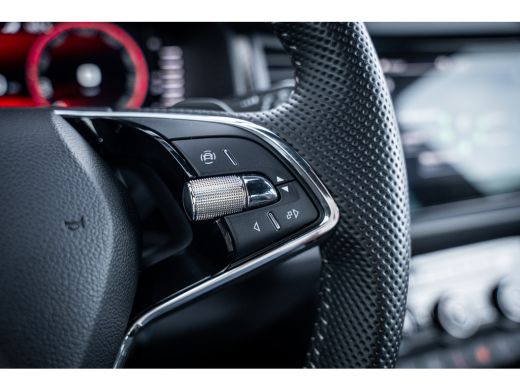 Skoda Kodiaq 1.5 TSI Sportline Business 7p. | Achteruitrijcamera | Cruise control | Matrix LED koplampen ActivLease financial lease