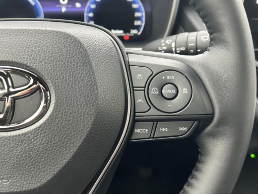 Toyota Corolla Cross Hybrid 140 Dynamic | Modeljaar 2025 | Nieuwe auto | Direct uit voorraad leverbaar | ActivLease financial lease