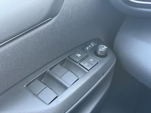 Toyota Yaris 1.5 Hybrid 130 GR Sport **PLUS PACK/ NIEUWE AUTO/ DIRECT LEVERBAAR** ActivLease financial lease