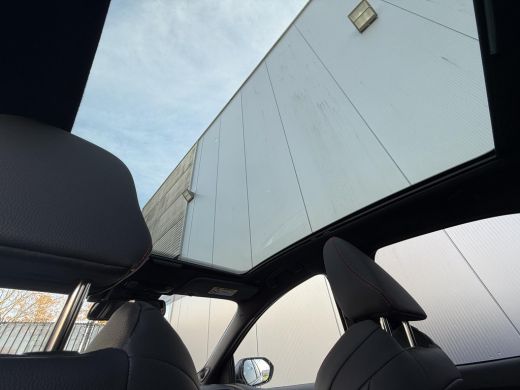 Toyota Yaris 1.5 Hybrid 130 GR Sport **PLUS PACK/ NIEUWE AUTO/ DIRECT LEVERBAAR** ActivLease financial lease