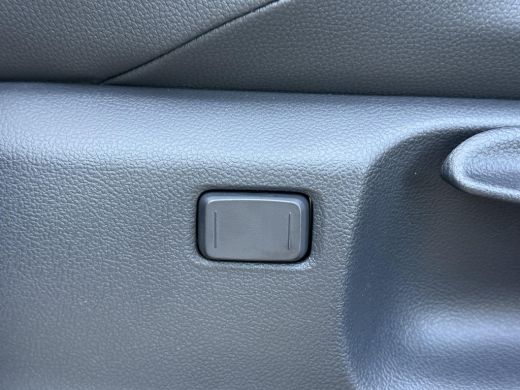 Toyota Yaris 1.5 Hybrid 130 GR Sport **PLUS PACK/ NIEUWE AUTO/ DIRECT LEVERBAAR** ActivLease financial lease