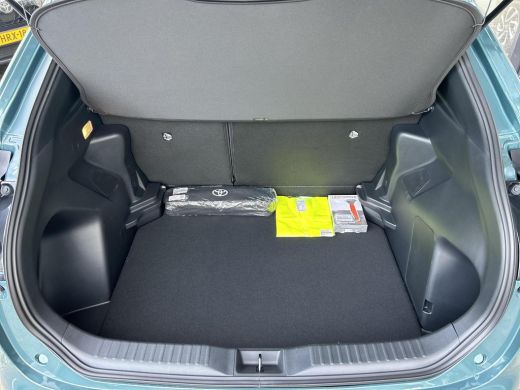 Toyota Yaris Cross 1.5 Hybrid 115 Dynamic + Comfort Pack | Nieuwe auto | Direct uit voorraad leverbaar | ActivLease financial lease