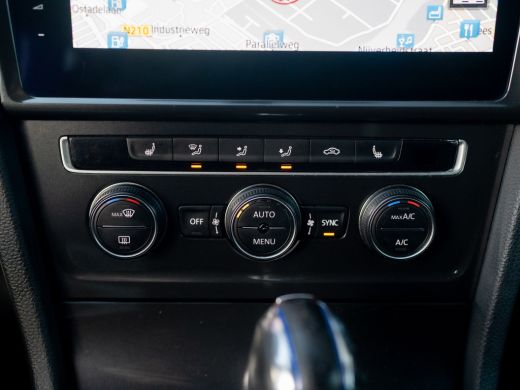 Volkswagen e-Golf | Camera | Keyless | Warmtepomp | Stoelverw. | Adapt. Cr. Stop&Go | Virtual Cockpit | Prijs Rijkl... ActivLease financial lease