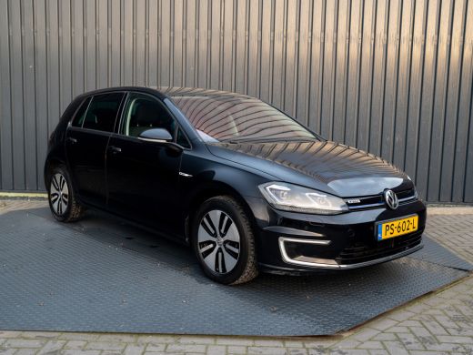 Volkswagen e-Golf | Camera | Keyless | Warmtepomp | Stoelverw. | Adapt. Cr. Stop&Go | Virtual Cockpit | Prijs Rijkl... ActivLease financial lease