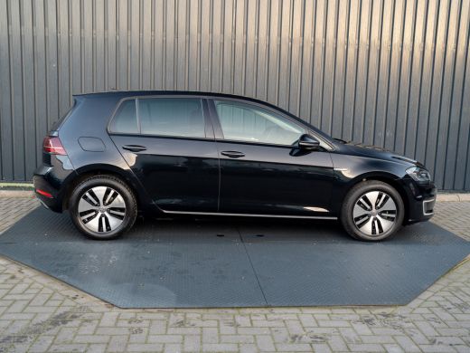 Volkswagen e-Golf | Camera | Keyless | Warmtepomp | Stoelverw. | Adapt. Cr. Stop&Go | Virtual Cockpit | Prijs Rijkl... ActivLease financial lease