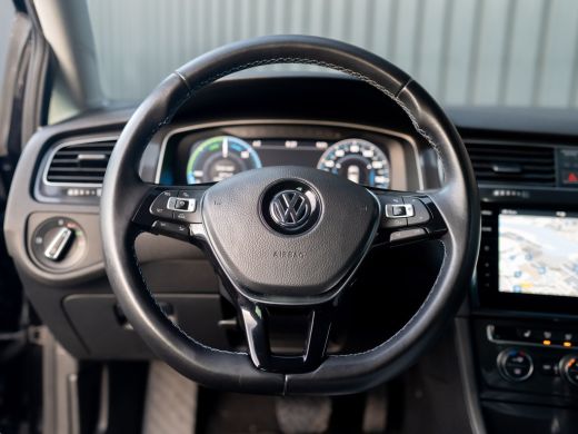 Volkswagen e-Golf | Camera | Keyless | Warmtepomp | Stoelverw. | Adapt. Cr. Stop&Go | Virtual Cockpit | Prijs Rijkl... ActivLease financial lease