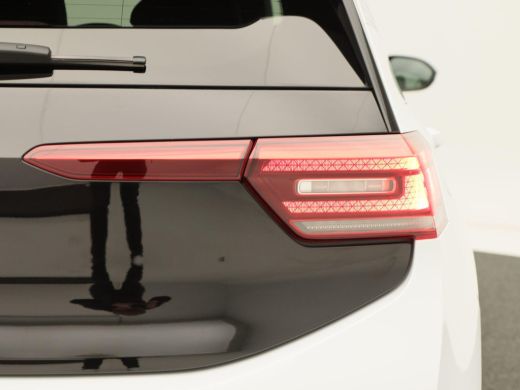 Volkswagen ID.3 First Plus 58 kWh 204 Pk Automaat | Adaptive Cruise | Climate Control | Stoelverwarming | Navigat... ActivLease financial lease