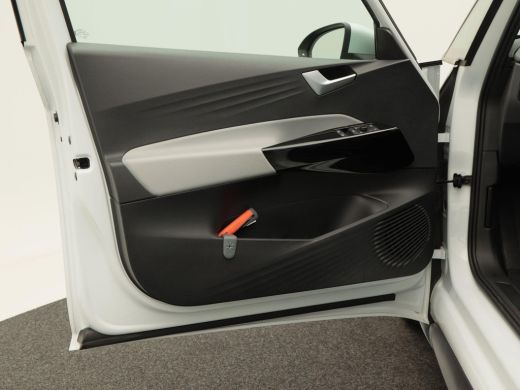 Volkswagen ID.3 First Plus 58 kWh 204 Pk Automaat | Adaptive Cruise | Climate Control | Stoelverwarming | Navigat... ActivLease financial lease