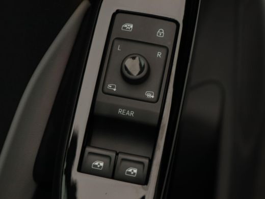 Volkswagen ID.3 First Plus 58 kWh 204 Pk Automaat | Adaptive Cruise | Climate Control | Stoelverwarming | Navigat... ActivLease financial lease